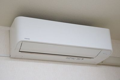 業務用エアコンを設置しております。夏はすぐ涼しく、冬はすぐ暖かくなります。 - スタジオキビス小山店 ダンスができるレンタルスタジオ丨スタジオキビス小山店の設備の写真