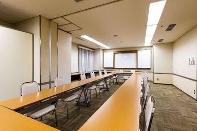 ロの字形式 - ホテルウィングインターナショナル名古屋 2階 会議室Aの室内の写真