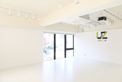 現在はロゴが変わっています。 - URIZIPビルF6　Iスタジオ レンタルスタジオの室内の写真