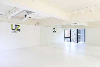 駅チカ！スピーカーと鏡ありのスタジオ！！ - URIZIPビルF6　Iスタジオ