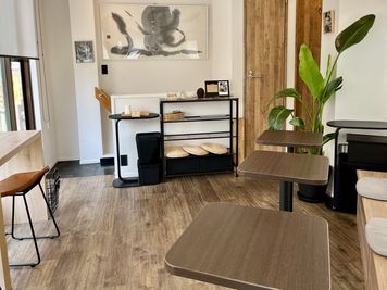 手作りいなりと珈琲「つきり」 貸切スペース（飲食店2階イートインスペース）＊ドリンク付き＊の室内の写真