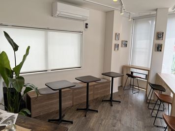 手作りいなりと珈琲「つきり」 貸切スペース（飲食店2階イートインスペース）＊ドリンク付き＊の室内の写真