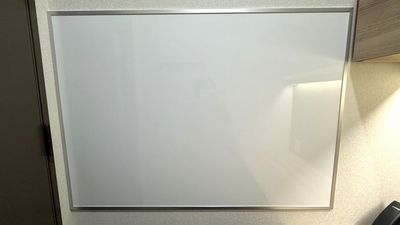 【壁面にはホワイトボードが設置されています♪】 - エキスパートオフィス大宮 311の室内の写真