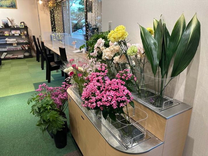 カフェスペース - お花屋カフェ「はなたばる」