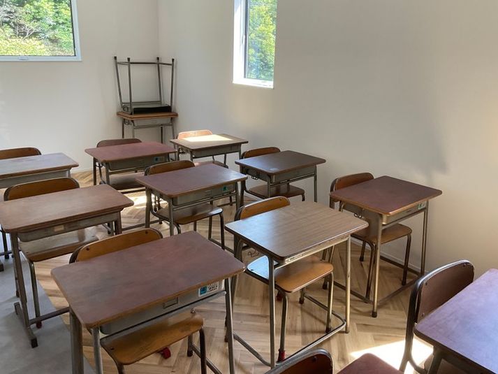 黒板・学習机付きレンタルスペース - 澤田ちゃれんじ塾