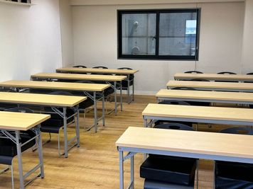 TOWORK会議室の室内の写真