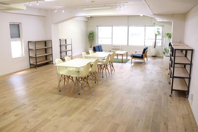 レンタルスペース 「plage」 【本町駅7分】無料貸し出し備品 / 展示会やポップアップに最適の室内の写真