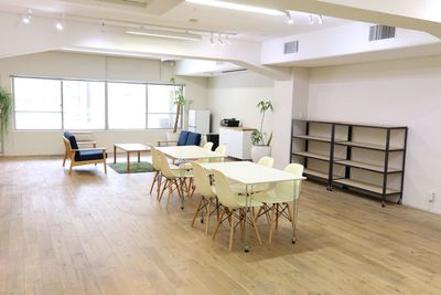 レンタルスペース 「plage」 【本町駅7分】無料貸し出し備品 / 展示会やポップアップに最適の室内の写真