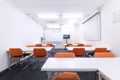 ふれあい貸し会議室 心斎橋DH ふれあい貸し会議室 心斎橋Fの室内の写真