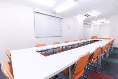 ふれあい貸し会議室 心斎橋DH ふれあい貸し会議室 心斎橋Fの室内の写真
