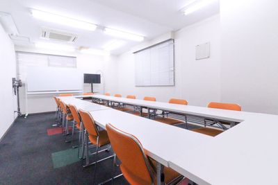 ふれあい貸し会議室 心斎橋DH ふれあい貸し会議室 心斎橋Fの室内の写真