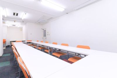 ふれあい貸し会議室 心斎橋DH ふれあい貸し会議室 心斎橋Fの室内の写真