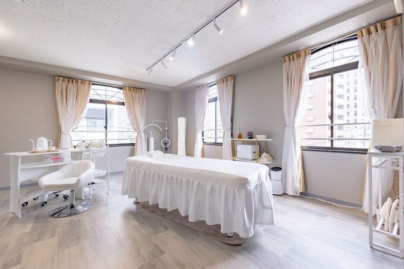 レンタルサロン Palette（パレット）まっちゃまち店 - レンタルサロン Palette（パレット）まっちゃまち店