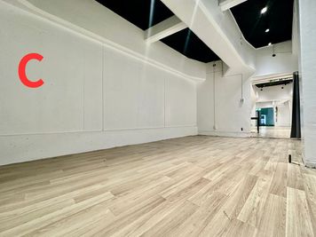 202【駅近1分】レンタルスタジオ・ダンス・配信・撮影・防音 レンタルスタジオ・新宿・歌舞伎町・駅近1分・軍艦ビル202室-Cの室内の写真
