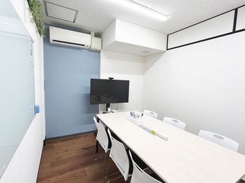 【2025年5月オープン】帯屋町でWeb会議するのに最適な6人掛け会議室 - 高知市帯屋町 オビヤギルド