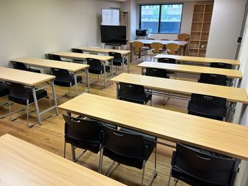 TOWORK会議室の室内の写真