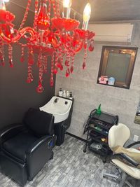 完全個室
シャンプー台ございます - レンタルサロン「hanaCoco」 多目的レンタルスペースの室内の写真