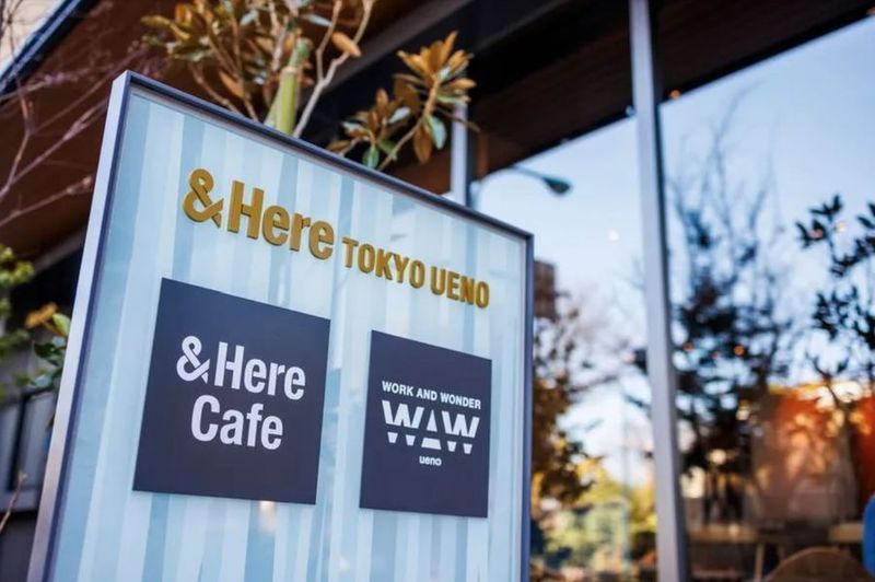 1名様用　広々完全個室でモニター完備「 Room05」 - WAW上野