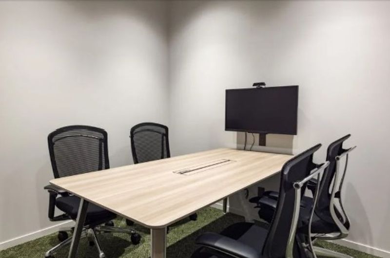 Meeting　Room　（会議室） - WAW上野