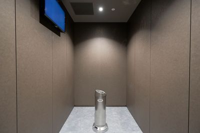 同フロアの喫煙室をご利用いただけます。※コワーキングスペース内にはございません。 - NIKAI Flex Ｍeeting ５のその他の写真