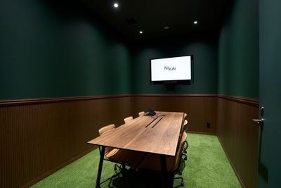 【新橋徒歩5分🏃🏾‍♂️】高速Wi-Fi📡 防音◎無料のお菓子・ドリンクコーナー完備🥤面接／商談／MTG／撮影 - NIKAI Flex