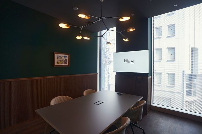 ４名用の会議室 - NIKAI Flex Creative Roomの室内の写真