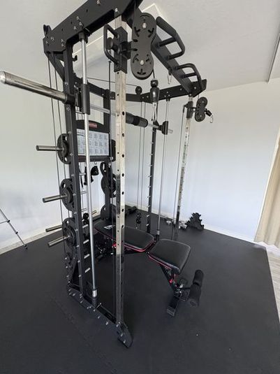 スミスマシン・ヨガマット完備　トレーニングジム - 医者ジム / MedSciSportLab