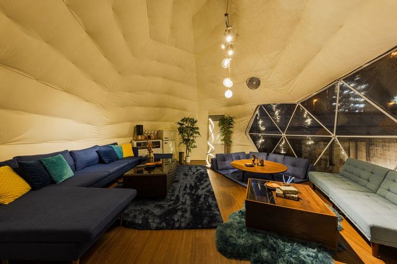 芝公園駅付近にある屋上テントスペースです✨撮影利用も可能です📸 - Relax one 芝公園 Relax one 芝公園｜屋上テント🌞撮影利用📸の室内の写真