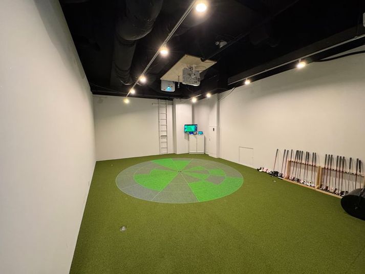 インドアゴルフスタジオ兼多目的スペース - Y'sGOLFLAB赤坂店