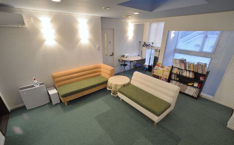 【モーツァルトROOM】ヨーロッパ製ピアノスタジオ  - ヨーロッパピアノのレンタルスペース　リシュモア