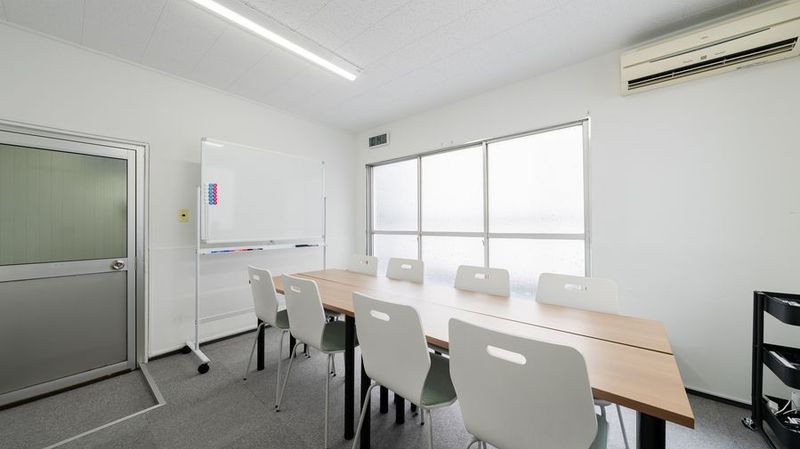 岩本町駅から徒歩30秒の好立地にある貸会議室がオープンしました！ - 貸会議室Aivic岩本町の室内の写真
