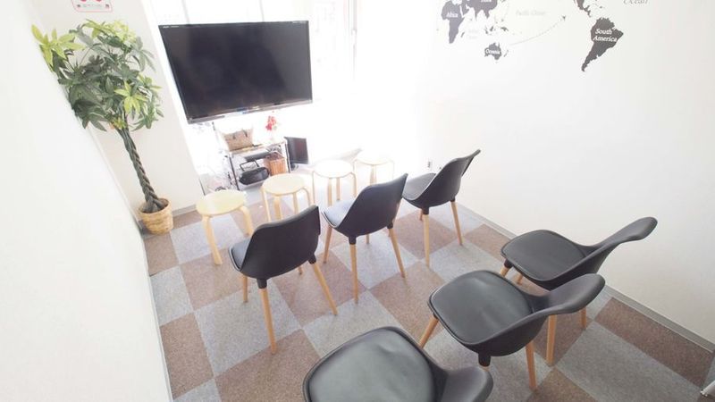 WiFi大型モニタホワイトボード - 【BASE】横浜の格安貸し会議室