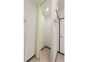 更衣室コーナー - Studio À traversダンススタジオ・ア・トラヴァース Studio À travers（スタジオ・ア・トラヴァース）の設備の写真