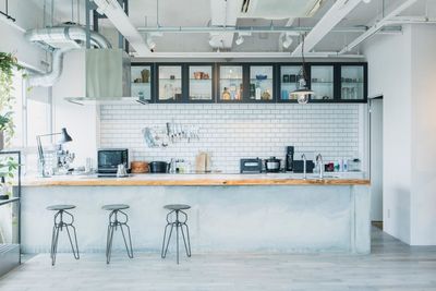 Marble BLDG. Kitchen and Stockの室内の写真
