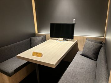 マルイ吉祥寺店内にございます。 - BasisPoint 吉祥寺マルイ店 吉祥寺エリア4名BOX席の室内の写真