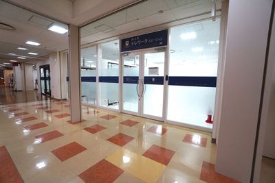 【南大沢テレワークステーション】 南大沢テレワークステーション ブースCの入口の写真