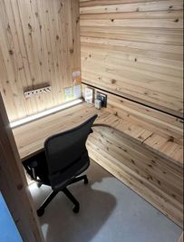 下北沢駅徒歩2分【個室ブース2】完全個室・高速Wi-Fi・リモートワーク - コワーキングスペース/KanadeBako