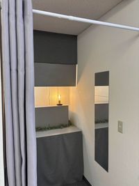 更衣スペース
カーテンでの仕切りと、全身鏡があります。 - White Butter, Studio White Butter,の設備の写真