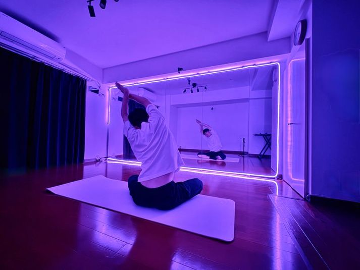 16色から選べるカラーライティングスタジオ - ドクターヨガスタ（浦安レッスンスタジオ）