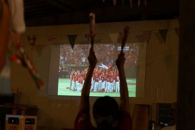 ビデオを持ち込んだり、スポーツなどを見て騒ぐこともできます - morizoCAMP (酵素風呂森蔵) 雨対策も万全!!貸切り屋外スペースの室内の写真