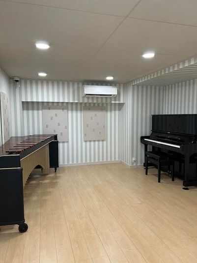 ピアノ常設 レッスン・練習向け 音楽スタジオ - 音楽スタジオ Keys&Reeds 