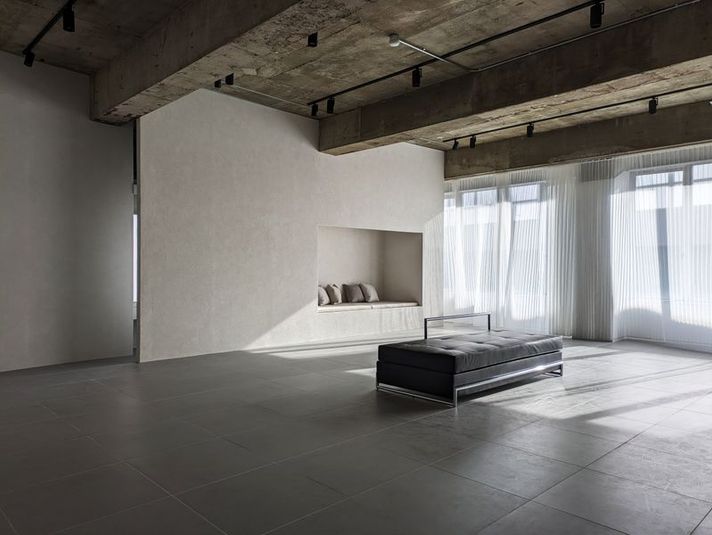 【栄駅10分】グレーを基調とした100㎡以上あるレンタルスペース - 052STUDIO