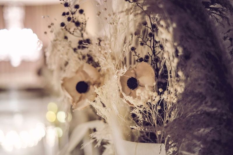 【式典イベントに／60名着席】バカラ社製シャンデリア輝くチャペル - 結婚式場 チャペル・ド・コフレ