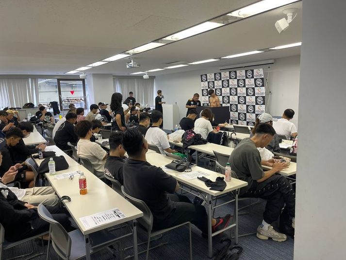 格闘技団体「修斗」の公開軽量イベントにて - SMG/本町・カーニープレイス 音響ハイグレード会場♪ＳＭＧ貸し会議室/カーニープレイス本町ビルの室内の写真