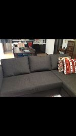 大型ソファ広げるとベッドになり、赤ちゃんにどうぞ‼️ - さいたま市Shikate レンタルリビングの室内の写真