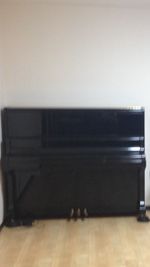 ピアノ未調律です。毎日弾いてます。 - さいたま市Shikate レンタルリビングの室内の写真