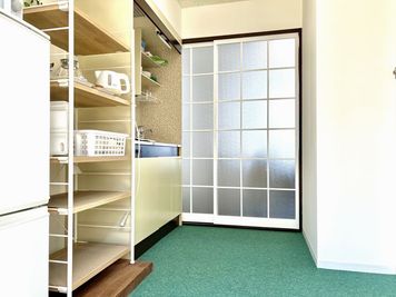 扉を閉めて更衣室としてもご利用頂けます - レンタルスペース【ハープRoom】 🍀ハープcafeスタイル岡大裏【102】の室内の写真