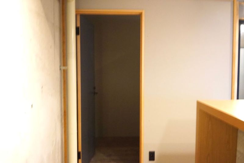 広いカウンター付きレンタルスペース - Blue Blue　レンタルスペース