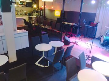 目黒カフー 多用途イベントスペースの室内の写真