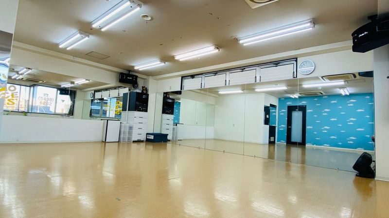 スタジオダンスナッツ - STUDIO DANCE NUTS'